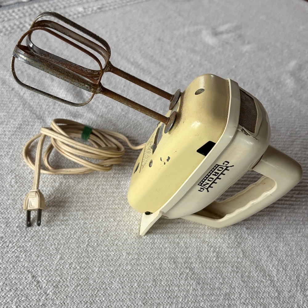 Vintage Corona Classic Mid Century Electric Hand Mixer in Butter Yellow